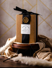 Load image into Gallery viewer, Christmas 12oz Gold Candle
